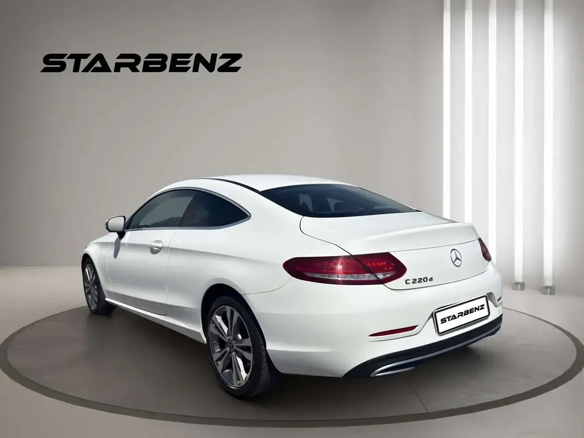 Usata Mercedes C220 Premium Plus 170 CV (125 kW) 2018 Bianco Coupé