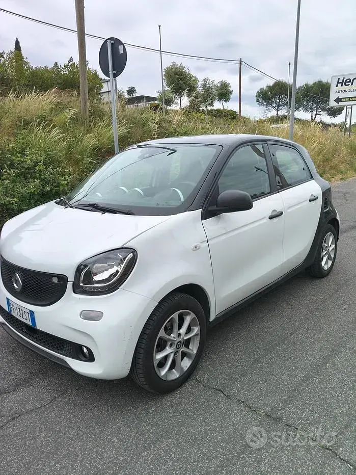 Usata Smart ForFour Prime 71 CV (52 kW) 2018 Bianco Utilitaria