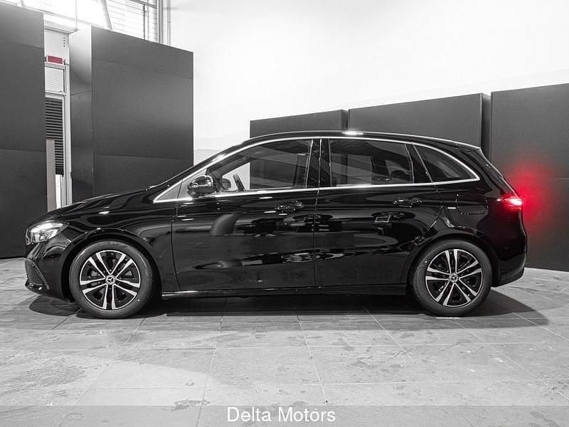 Nuevo Mercedes B180 Advanced 116 CV (85 kW) 2025 Negro Monovolumen