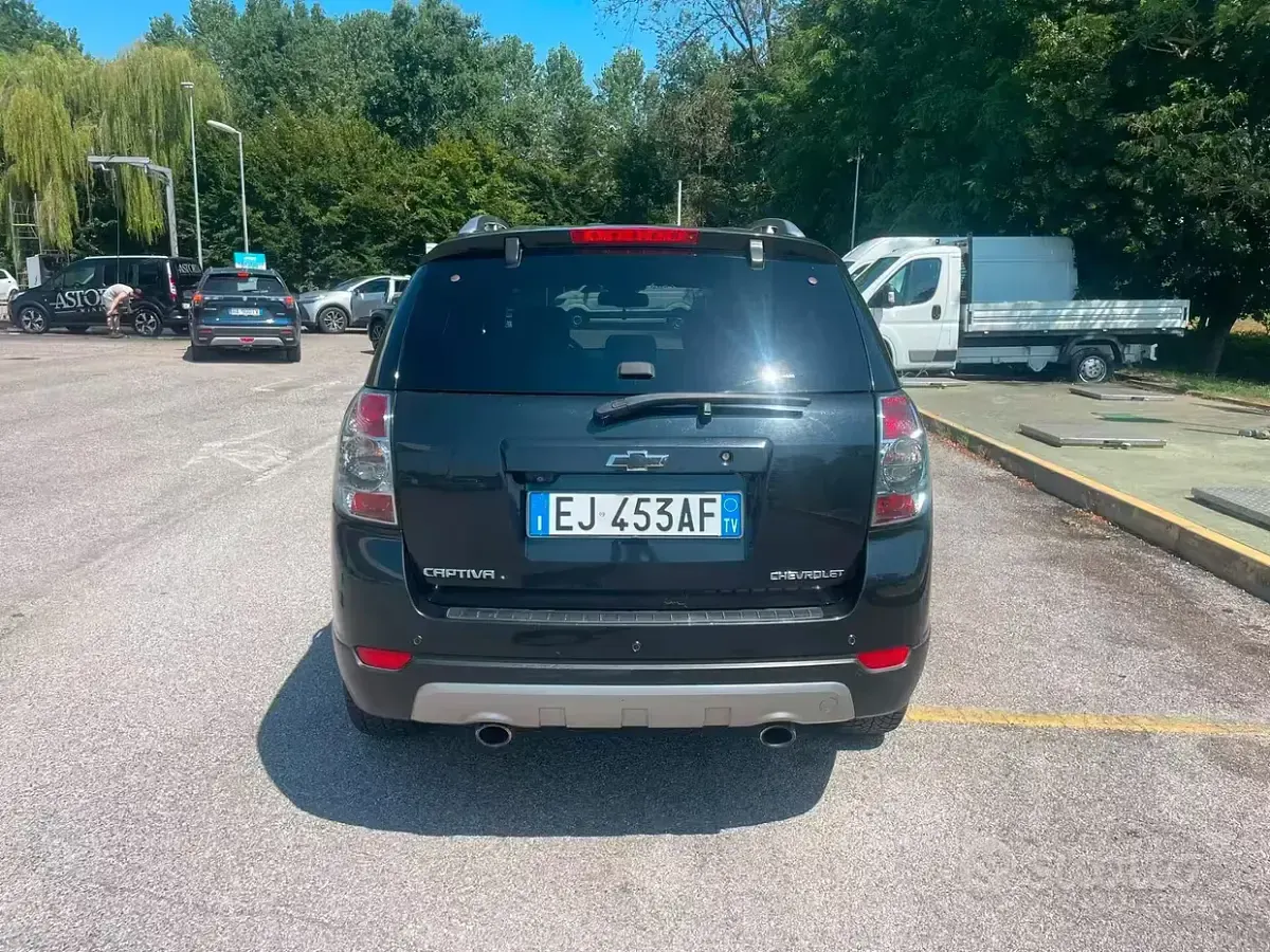 Usata Chevrolet Captiva LTZ 184 CV (135 kW) 2011 Nero SUV