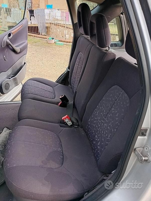 Usata Mercedes A160 102 CV (75 kW) 2003 Grigio Berlina