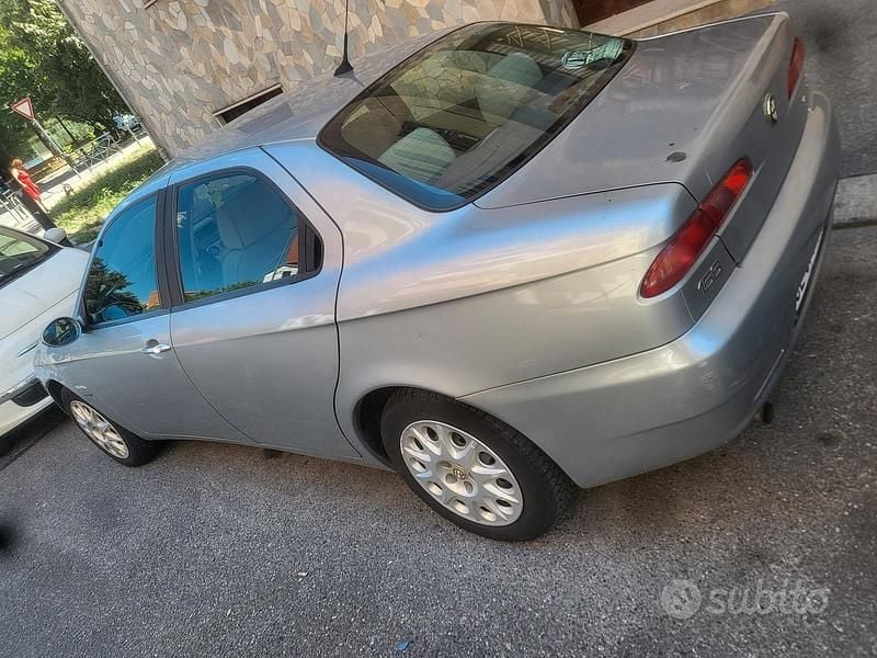 Usata Alfa Romeo 156 120 CV (88 kW) 2003 Grigio Berlina