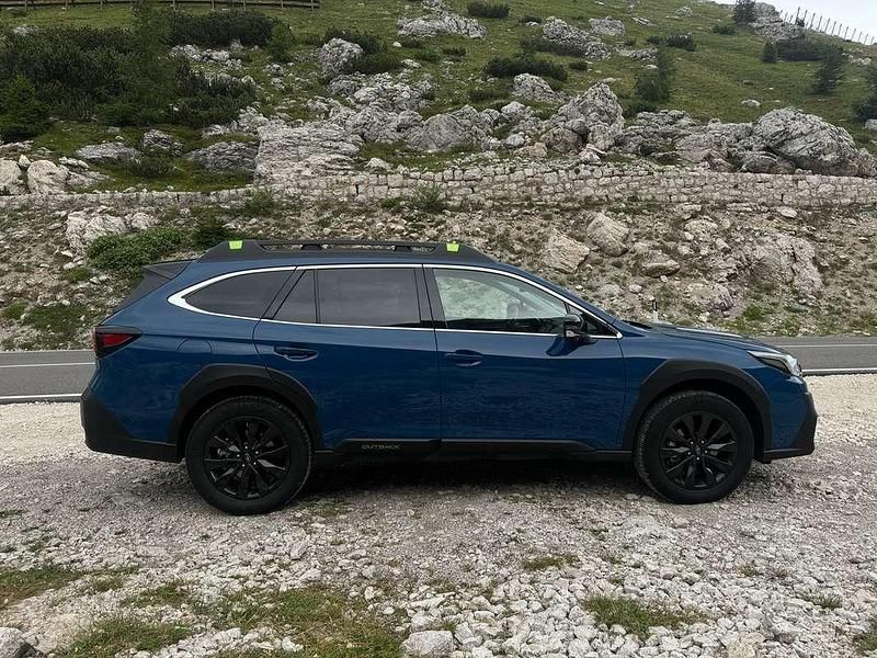 Usata Subaru Outback 169 CV (124 kW) 2024 Blu/azzurro Station wagon