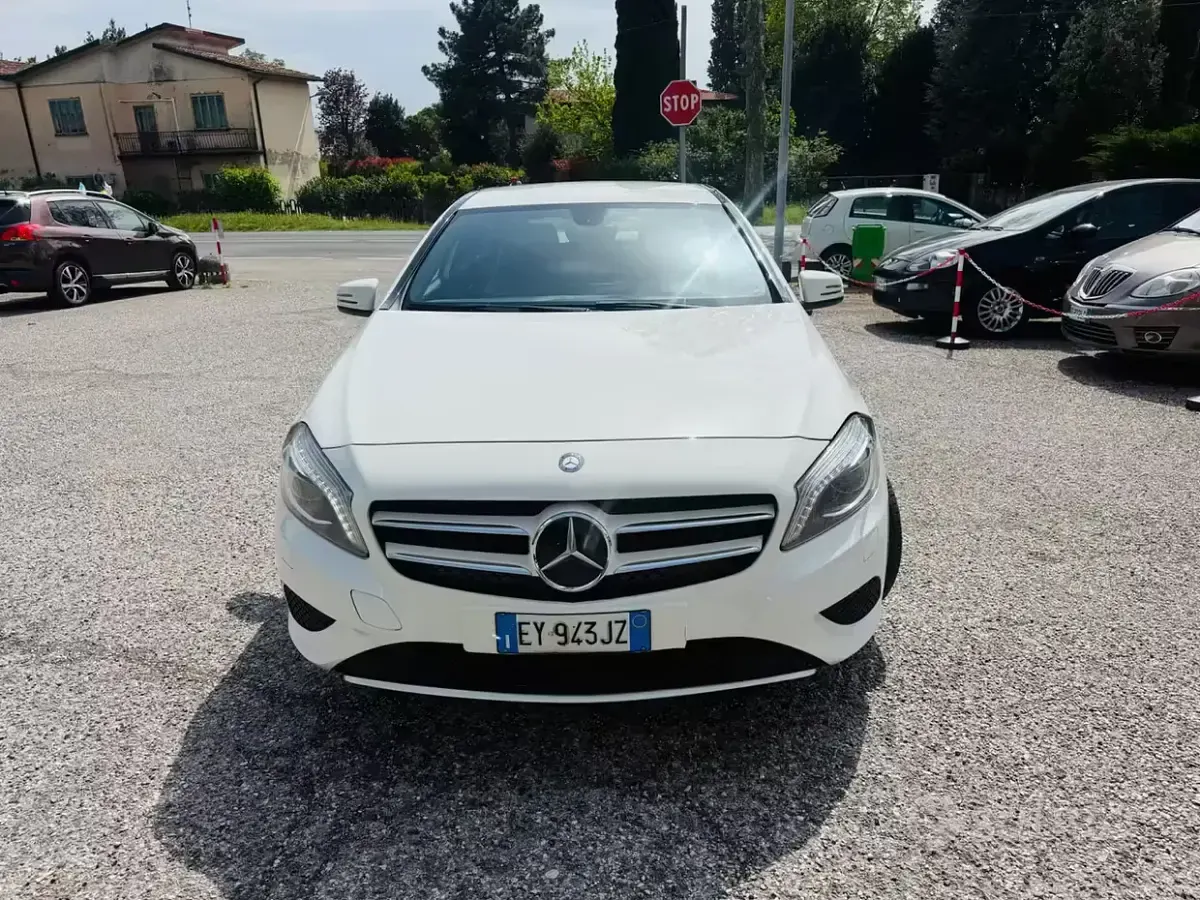 Occasion Mercedes A180 109 ch (80 kW) 2013 Blanc Berline