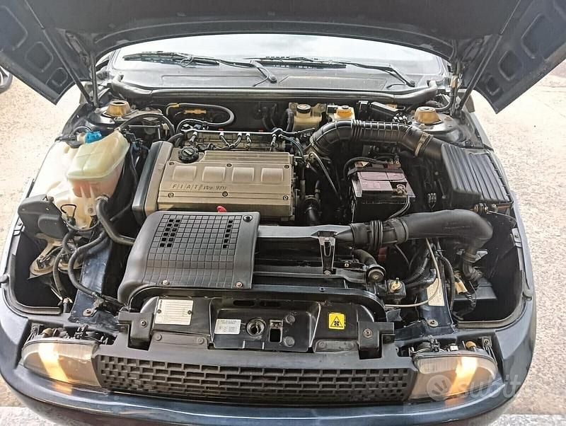 Blu Usata 2000 Fiat Coupé Coupé | 5600 € (Ottimo prezzo) - Immagine 1/4