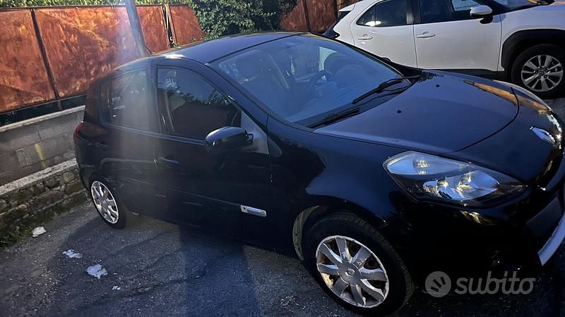 Usata Renault Clio IV 75 CV (55 kW) 2012 Nero Utilitaria