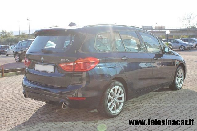 Usata BMW 220 Gran Tourer 190 CV (139 kW) 2019 Blu metallizzato Monovolume