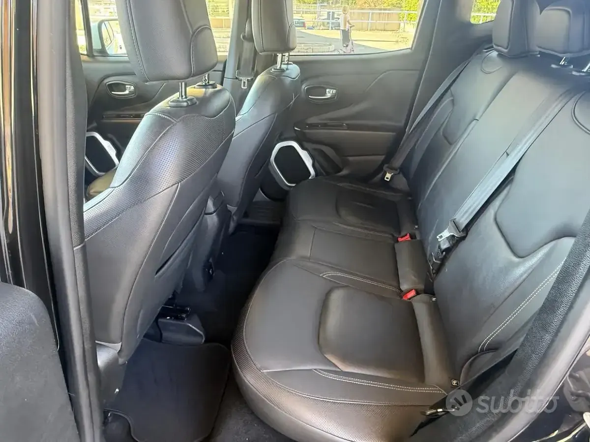 Usata Jeep Renegade Limited 120 CV (88 kW) 2016 Nero SUV