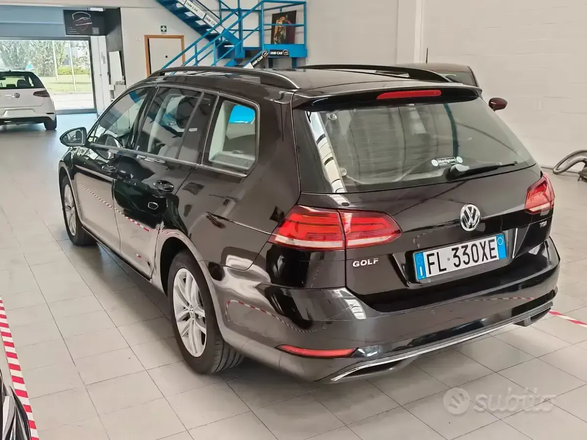 Usata VW Golf VII Executive 116 CV (85 kW) 2017 Nero Station wagon