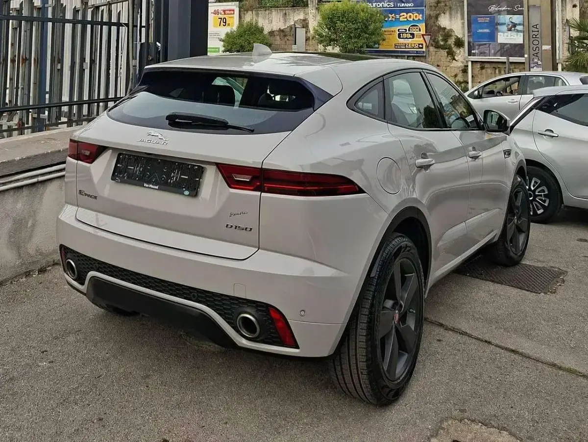 Usata Jaguar E-Pace R-Dynamic 150 CV (110 kW) 2019 Grigio SUV