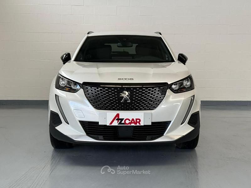 Usata Peugeot 2008 Allure 131 CV (96 kW) 2023 Blanco nacarado SUV