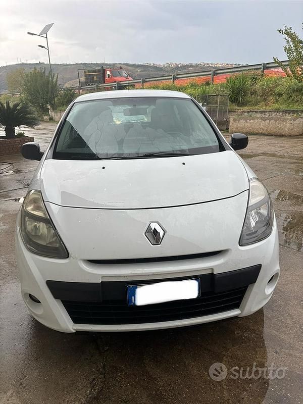 Usata Renault Clio II 2011 Bianco Berlina