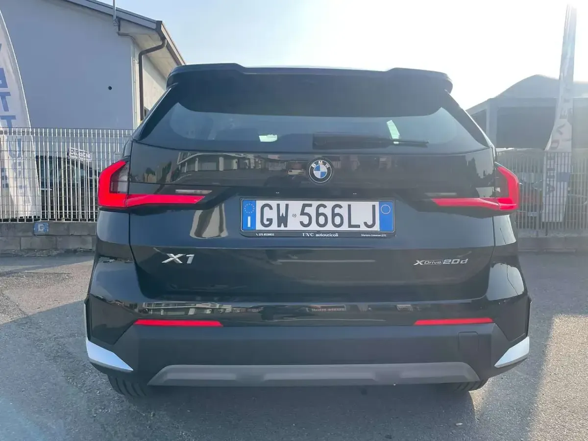 Usata BMW X1 150 CV (110 kW) 2024 Nero SUV
