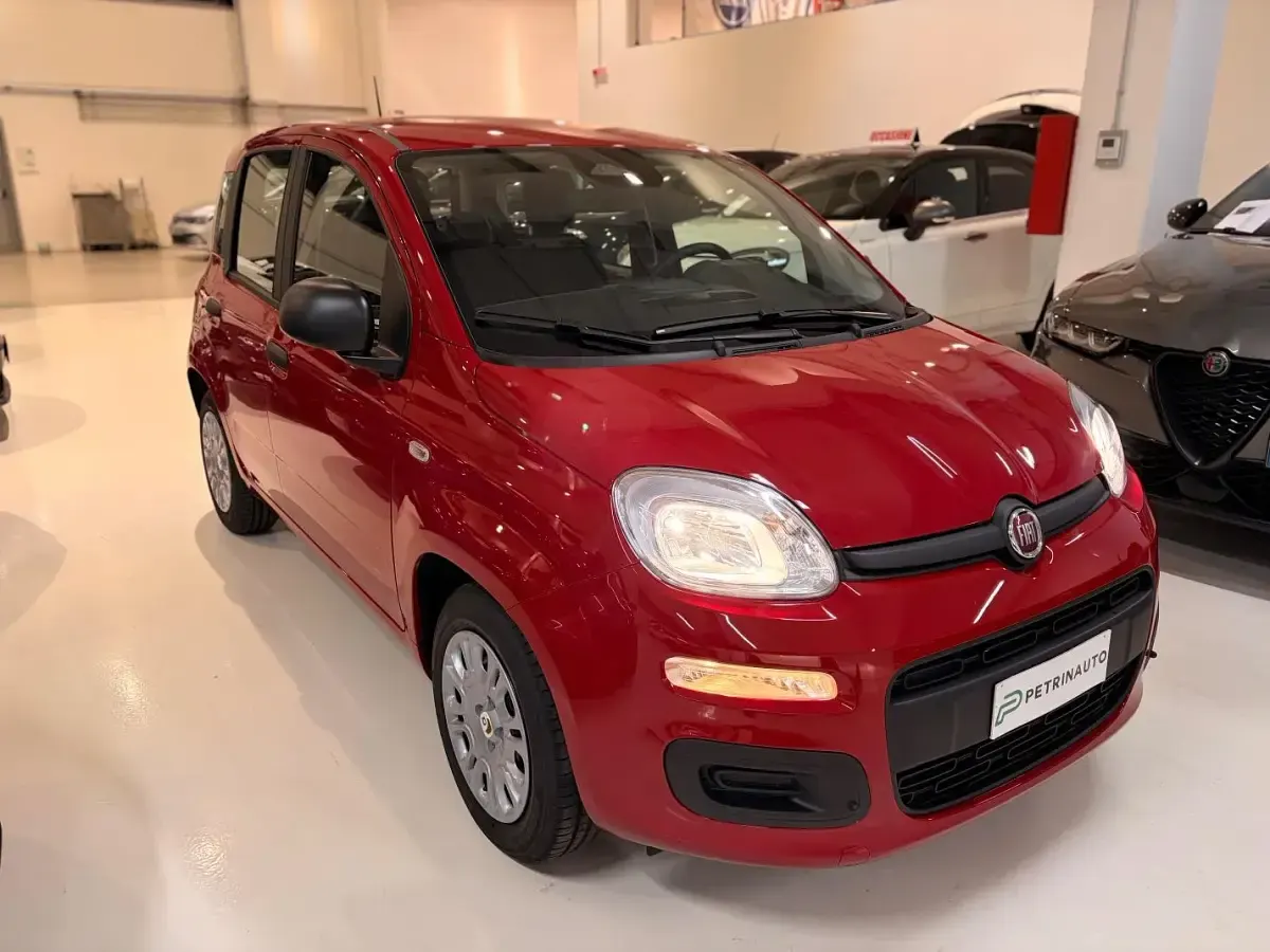 Nuova Fiat Panda 65 CV (47 kW) 2026 Rosso Utilitaria