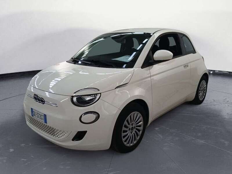 Bianco Usata 2023 Fiat 500e Action Tre volumi | 11.900 € (Super prezzo) - Immagine 1/4