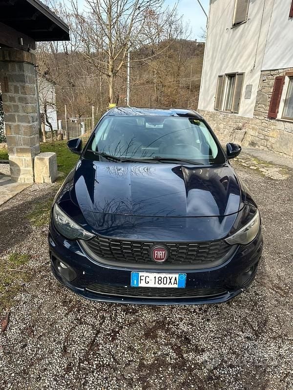 Usata Fiat Tipo Business 120 CV (88 kW) 2017 Blu Berlina
