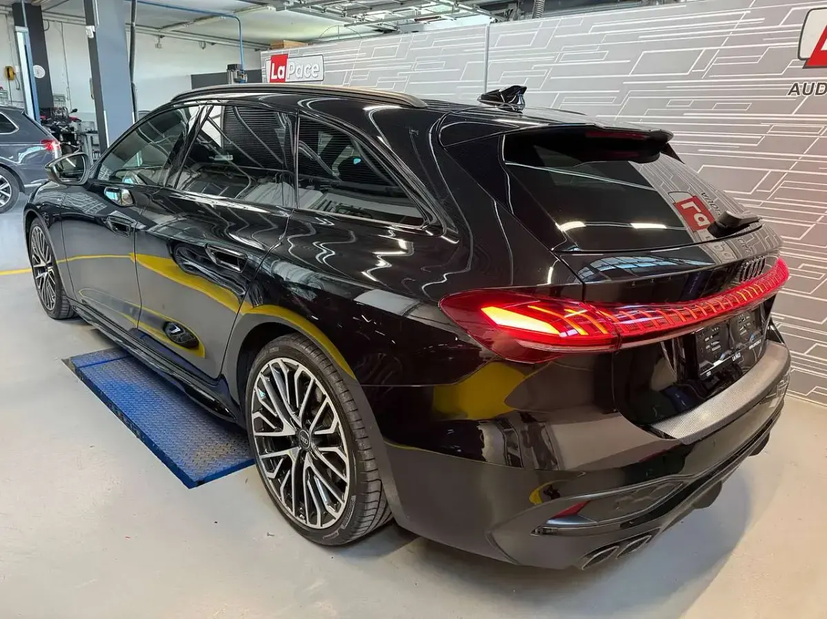 Usata Audi A5 S-Line 204 CV (150 kW) 2025 Nero Station wagon
