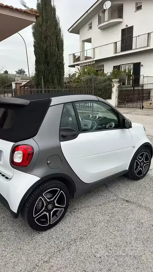 Usata Smart ForTwo Cabrio Passion 90 CV (66 kW) 2017 Bianco Cabrio