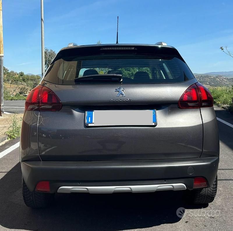 Usata Peugeot 2008 102 CV (75 kW) 2019 Grigio SUV