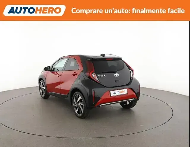 Usata Toyota Aygo X Lounge 72 CV (52 kW) 2024 Rosso SUV