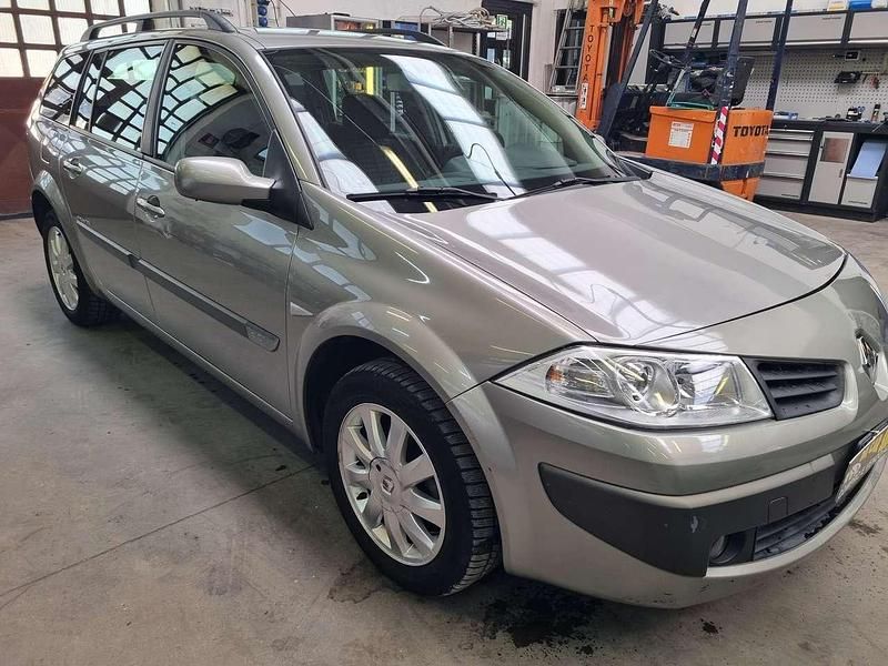 Usata Renault Mégane GrandTour Dynamique 101 CV (74 kW) 2008 Grigio Station wagon