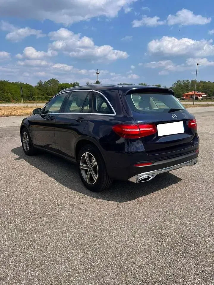 Usata Mercedes GLC250 204 CV (150 kW) 2017 Blu/azzurro SUV