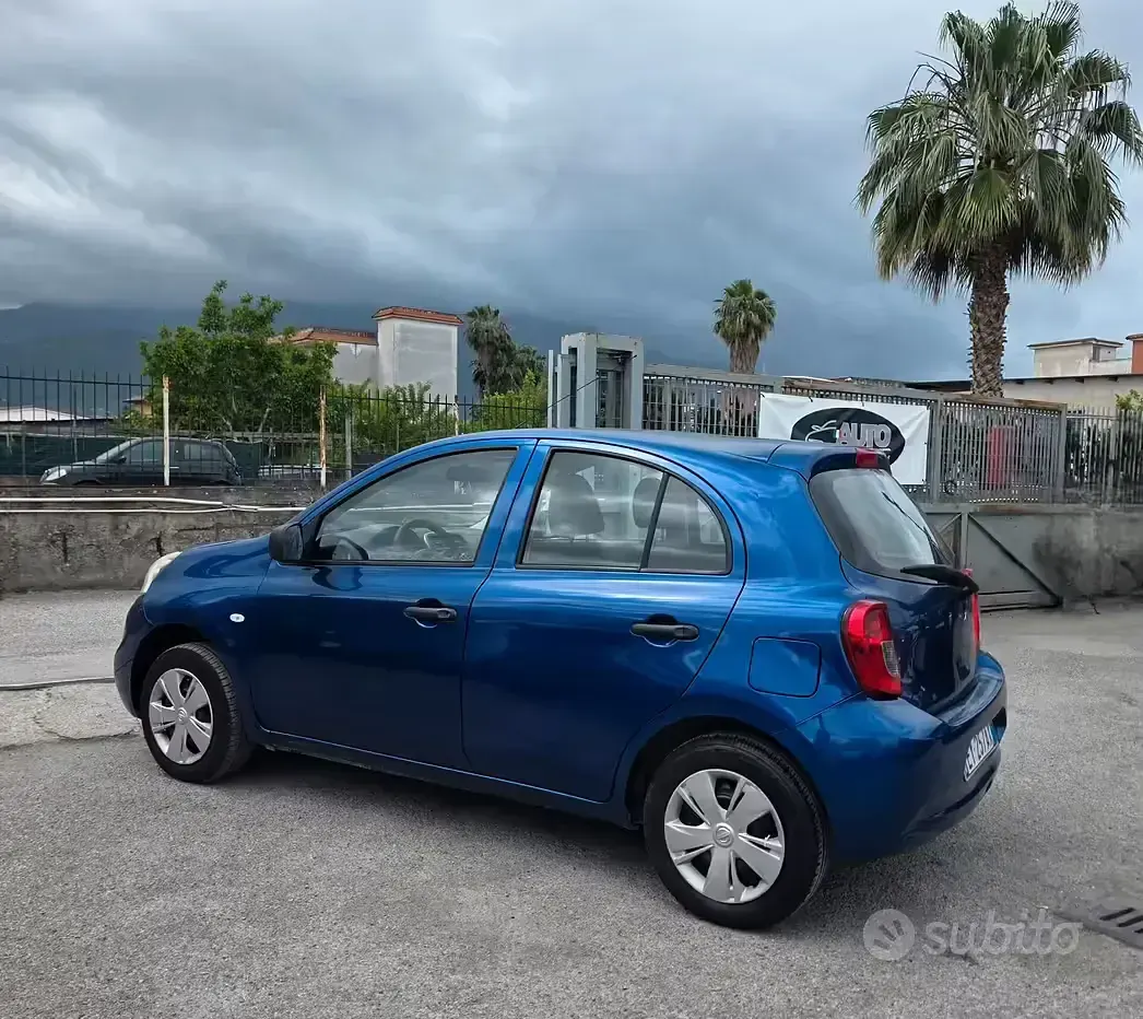 Usado Nissan Micra Acenta 80 HP (58 kW) 2014 Azul Citadino