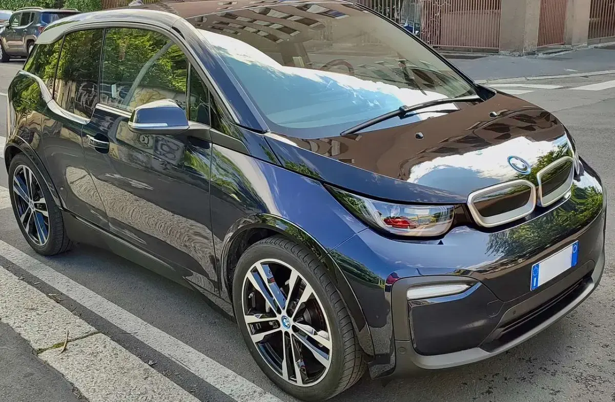 Usata BMW i3 Advantage 75 kW (102 CV) 2021 Blu/azzurro Utilitaria