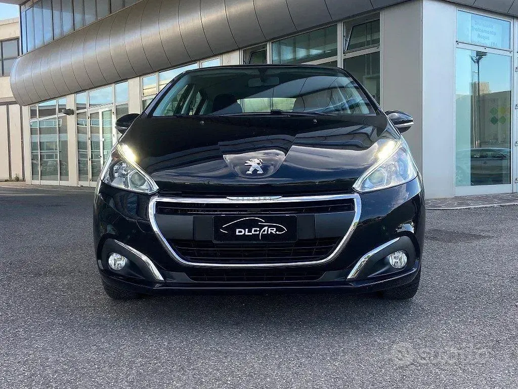 Usata Peugeot 208 Allure 75 CV (55 kW) 2016 Nero Utilitaria