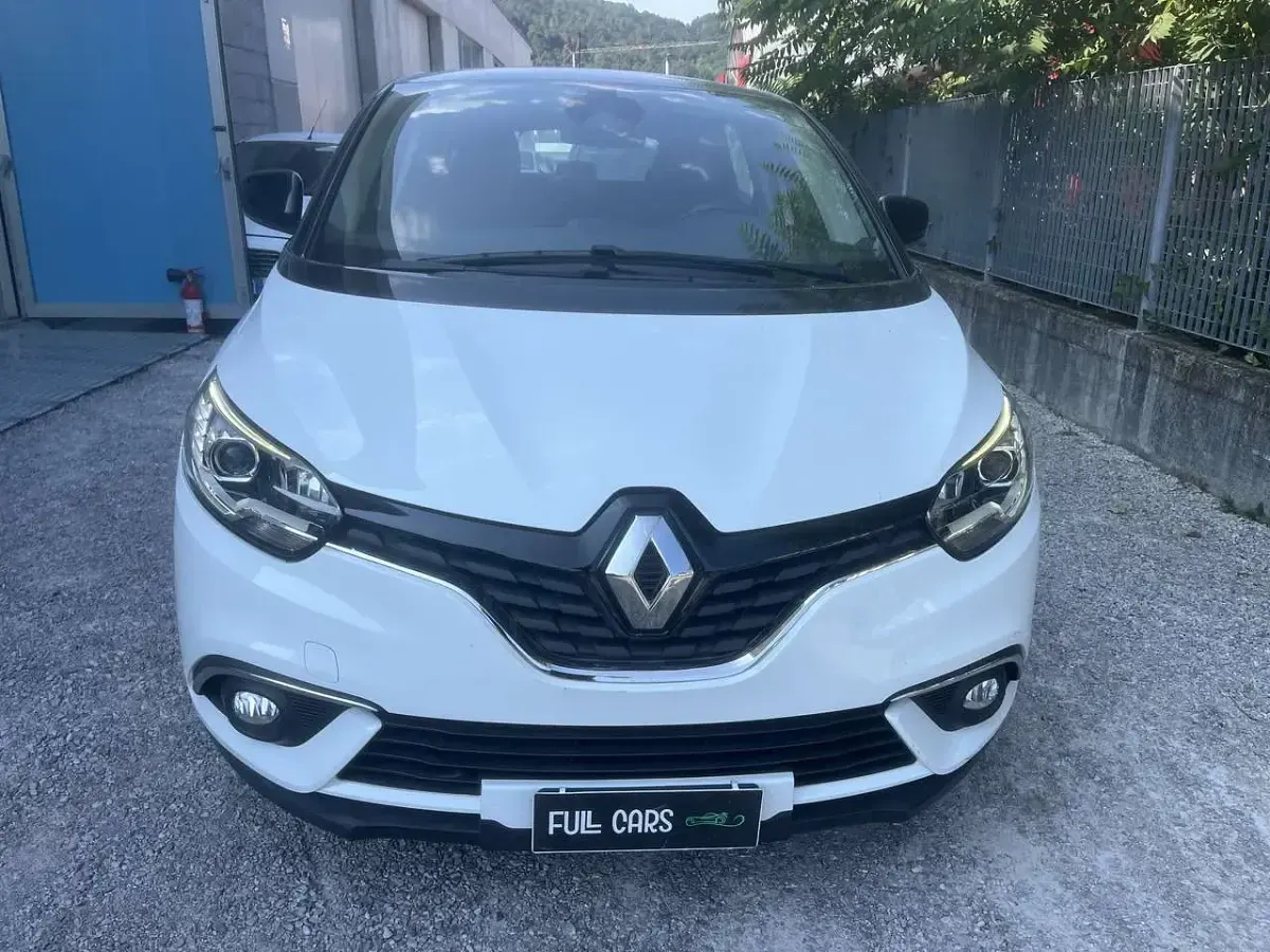 Usata Renault Scénic IV Bose Edition 110 CV (80 kW) 2017 Bianco Monovolume
