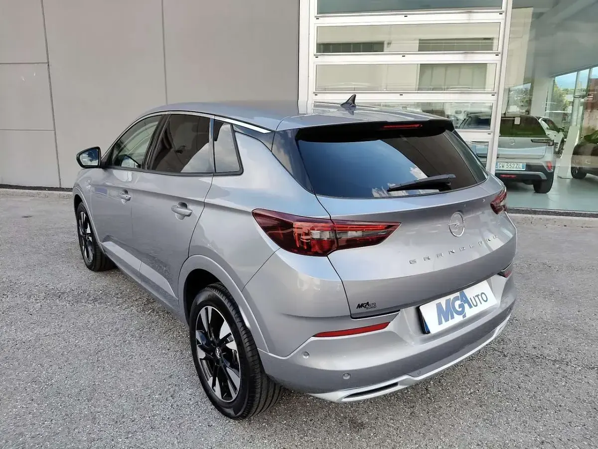 Usata Opel Grandland X Business Elegance 131 CV (96 kW) 2023 Grigio SUV