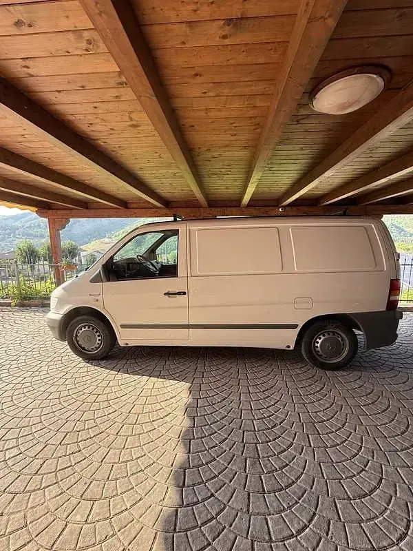 Usata Mercedes Vito 122 CV (89 kW) 2003 Furgone