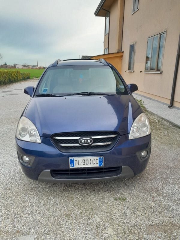 Blu Usata 2007 Kia Carens Monovolume | 3500 € (Buon prezzo) - Immagine 1/4