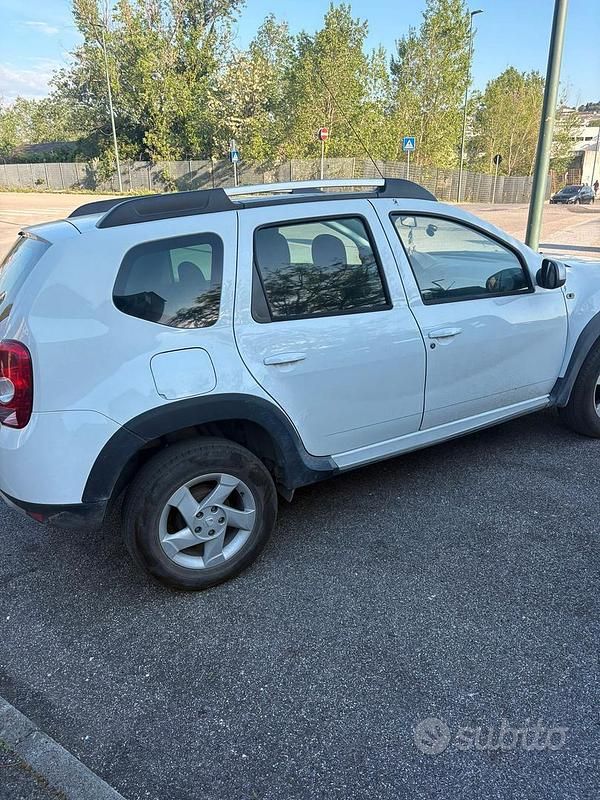 Usata Dacia Duster 2012 Bianco SUV