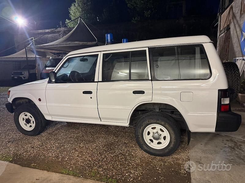 Occasion Mitsubishi Pajero 100 ch (73 kW) 1998 Blanc SUV