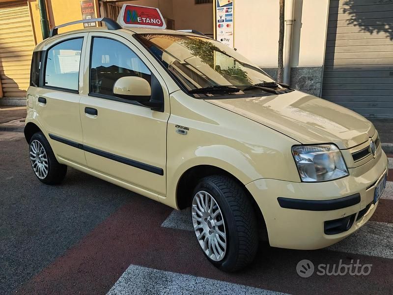 Usata Fiat Panda 77 CV (56 kW) 2012 Giallo Utilitaria