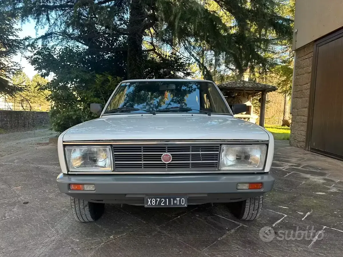Usata Fiat 1600 97 CV (71 kW) 1982 Bianco Berlina