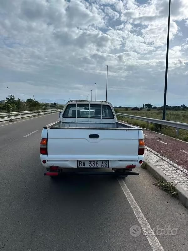 Usata Mitsubishi L200 100 CV (73 kW) 1998 Pick-up