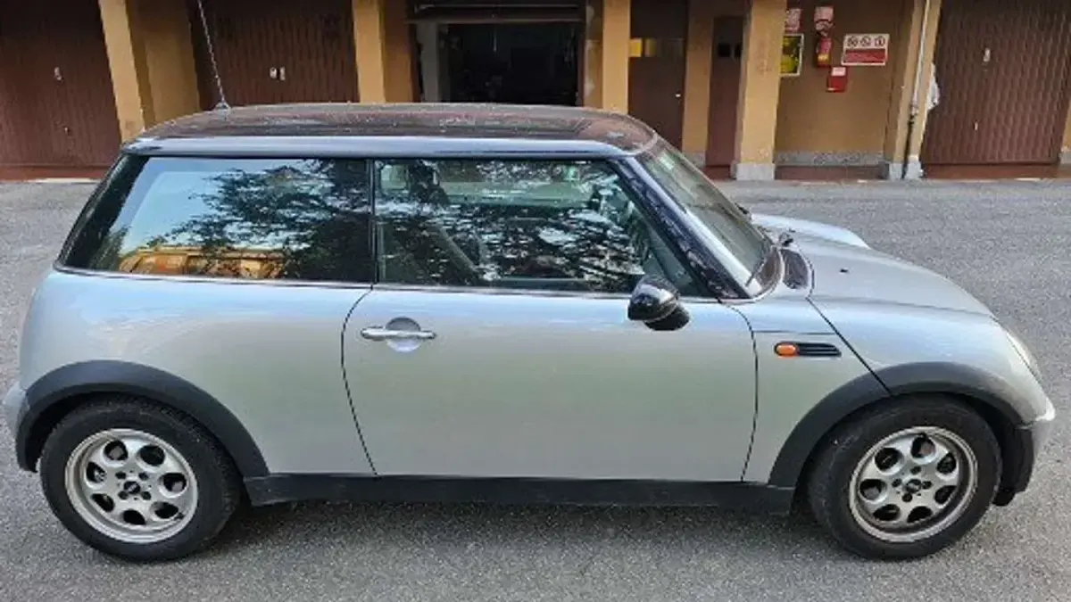 Usata Mini Cooper 116 CV (85 kW) 2004 Grigio Utilitaria