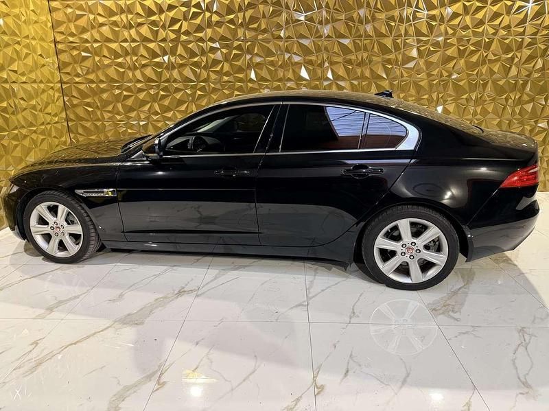 Usata Jaguar XE Prestige 179 CV (131 kW) 2016 Nero Berlina