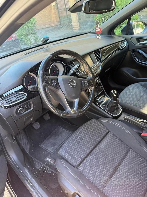 Blu Usata 2019 Opel Astra Tre volumi | 7000 € (Super prezzo) - Immagine 1/4