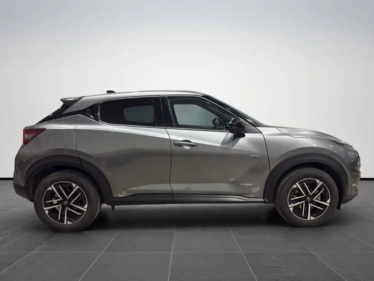 Usata Nissan Juke N-Connecta 94 CV (69 kW) 2024 Grigio piombo SUV