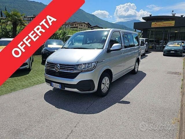 Grigio Usata 2023 VW Caravelle Comfortline Monovolume | 36.900 € (Buon prezzo) - Immagine 1/4