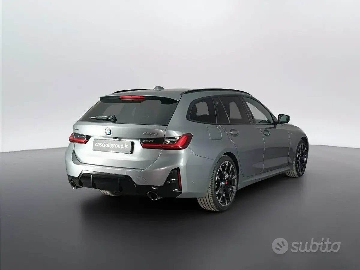 Begagnad BMW 320e M Sport 190 HK (139 kW) 2025 Grå Kombi