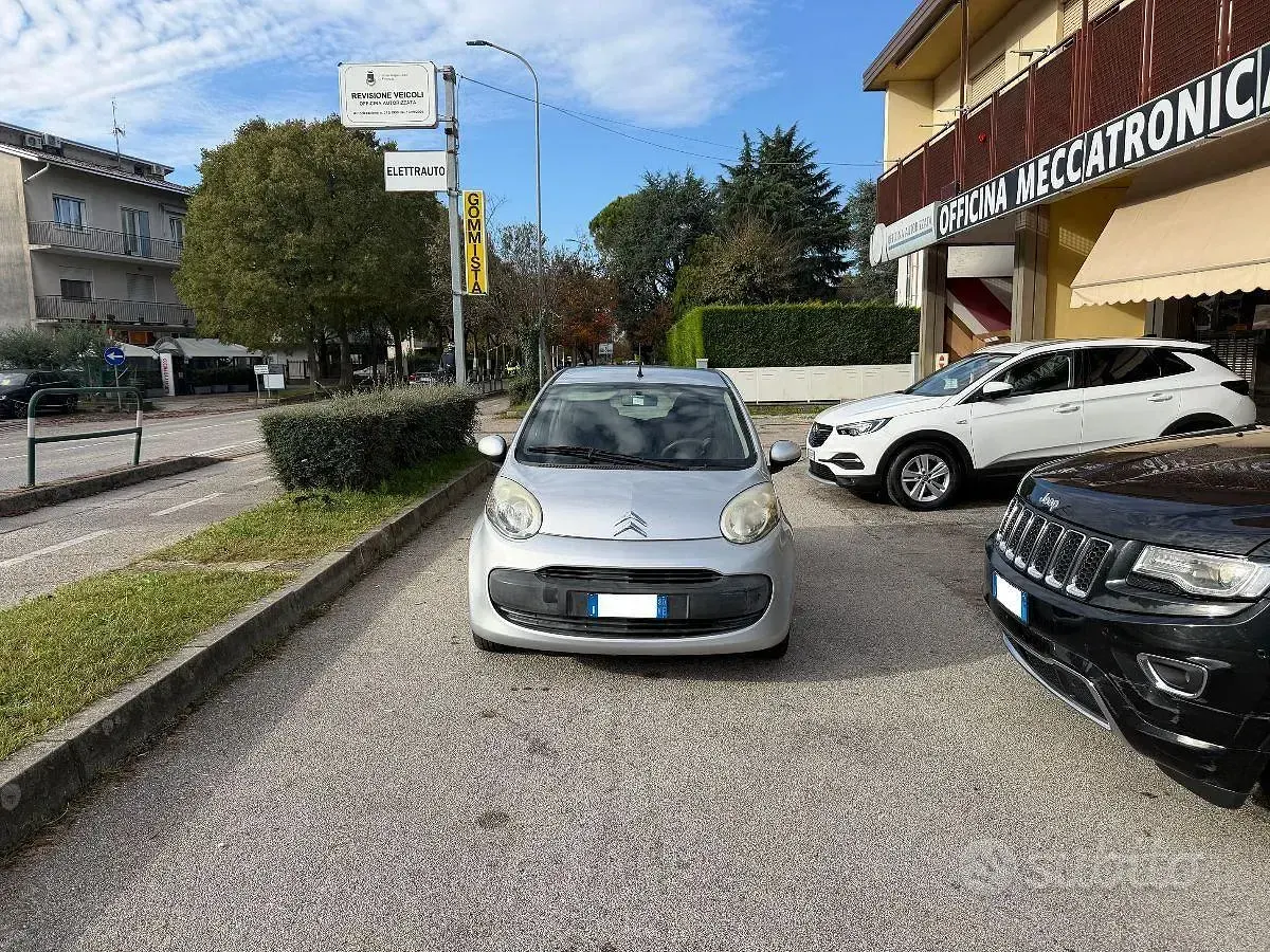 Usata Citroën C1 67 CV (49 kW) 2005 Grigio Utilitaria