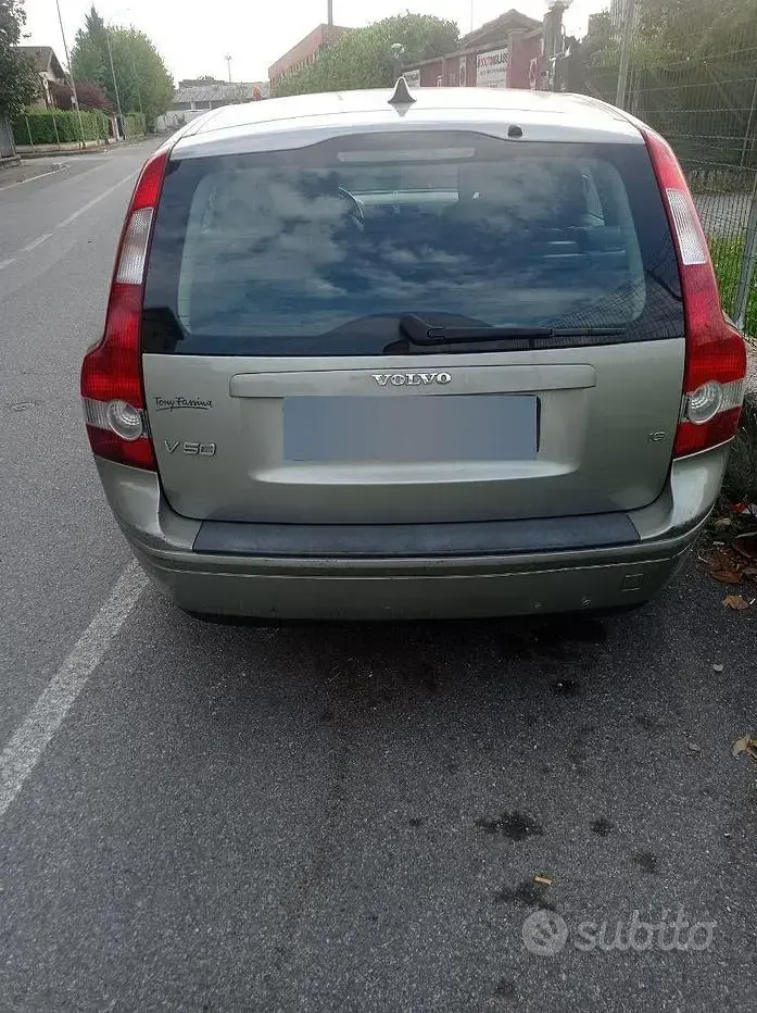 Usata Volvo V50 101 CV (74 kW) 2006 Grigio Station wagon