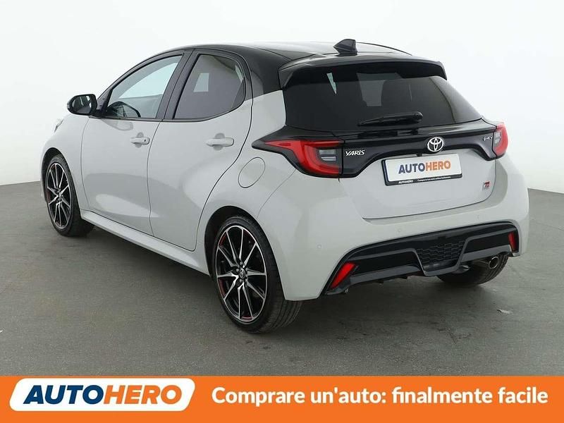 Usata Toyota Yaris Hybrid Sport 131 CV (96 kW) 2024 Grigio Utilitaria