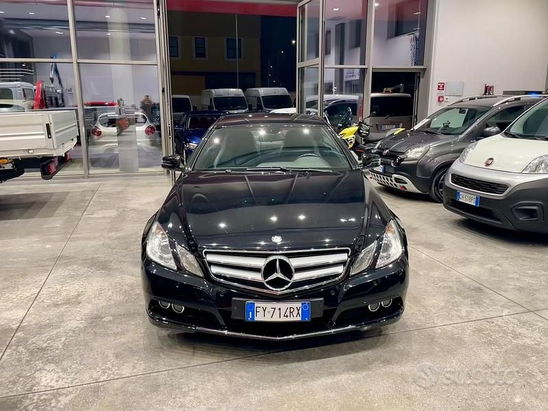 Usata Mercedes E220 Avantgarde 231 CV (169 kW) 2011 Nero Coupé