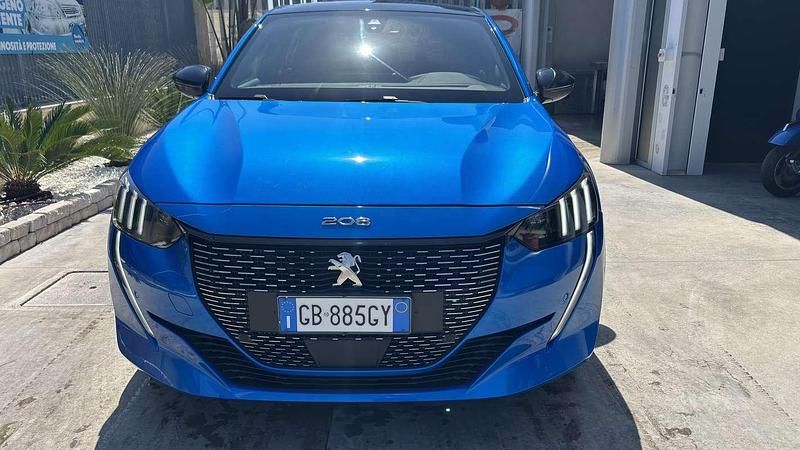 Usata Peugeot 208 GT-line 131 CV (96 kW) 2020 Blu Utilitaria