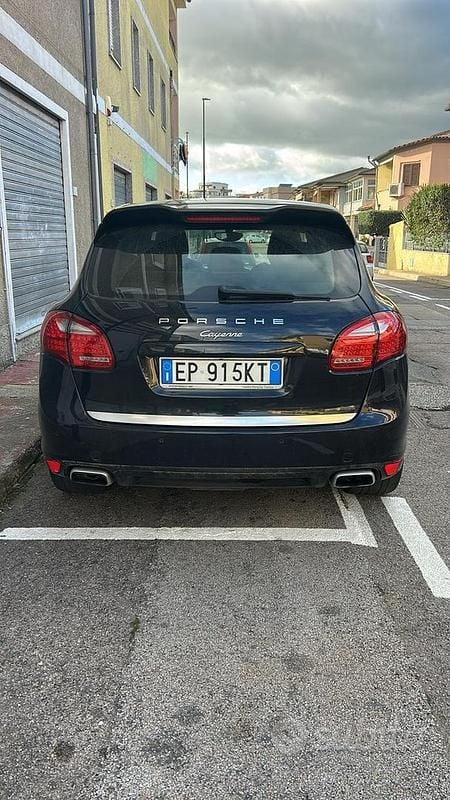 Usata Porsche Cayenne 245 CV (180 kW) 2012 Nero SUV